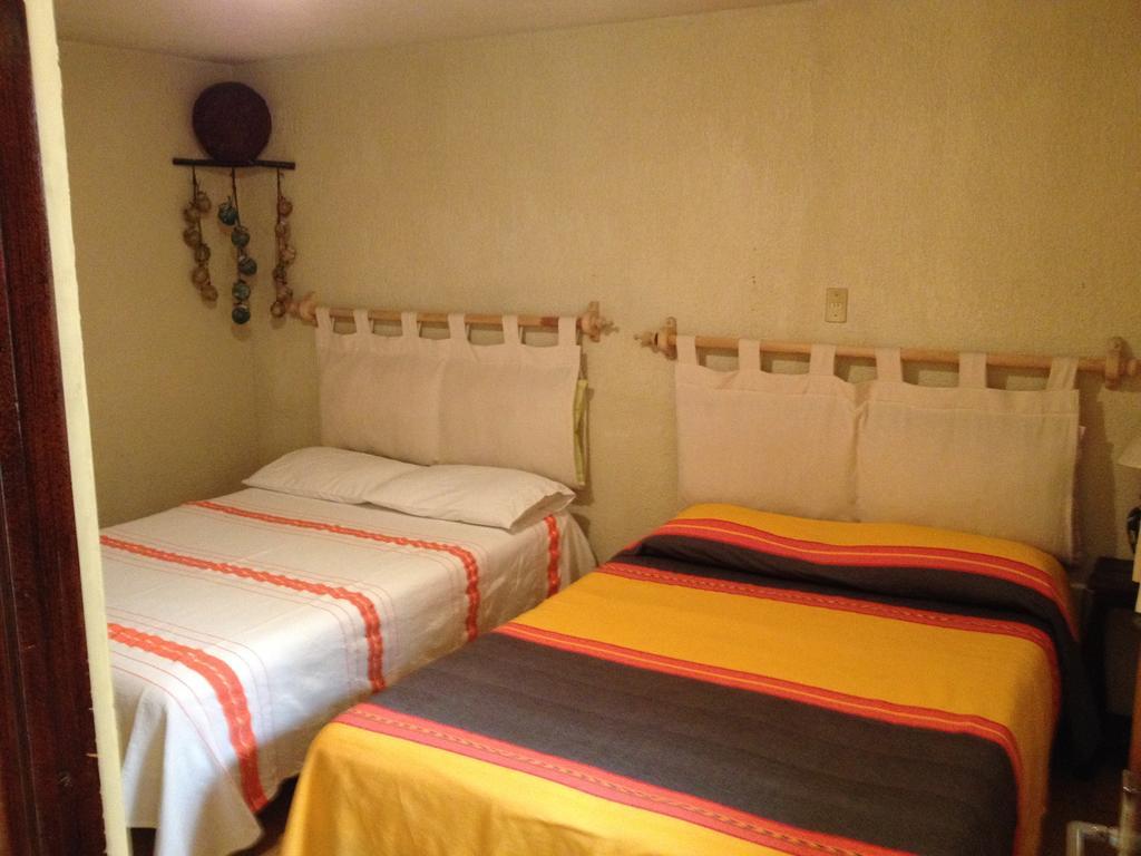 Hostal Casa Castillo Morelia Chambre photo