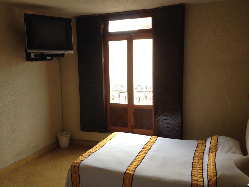 Hostal Casa Castillo Morelia Chambre photo