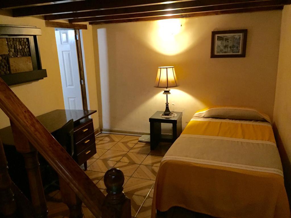 Hostal Casa Castillo Morelia Chambre photo