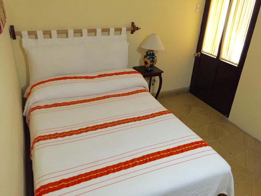 Hostal Casa Castillo Morelia Chambre photo